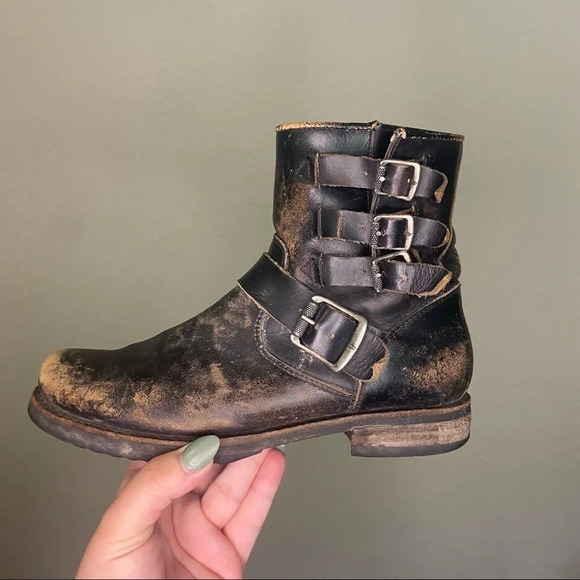 frye Veronica Belted Distressed Short Boots. Size 6 - Picture 2 of 16